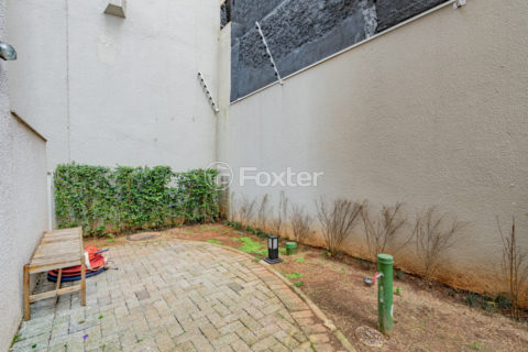 Image 4 - 1035571