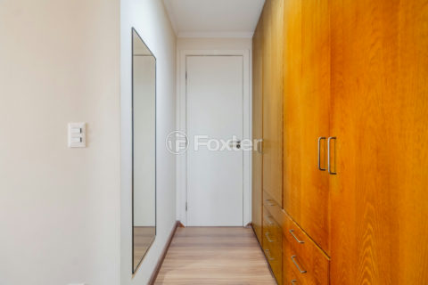 Image 32 - 1035572