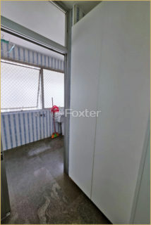 Image 22 - 1035576