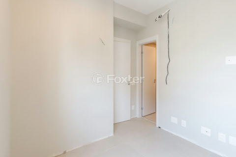 Image 35 - 1035577