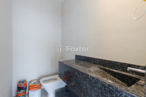 Image 33 - 1035577