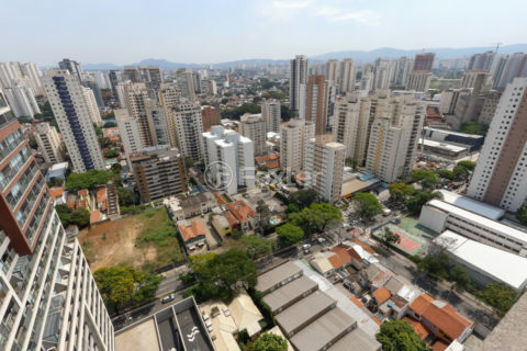 Image 11 - 1035577