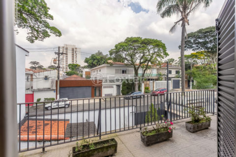 Image 35 - 1035580