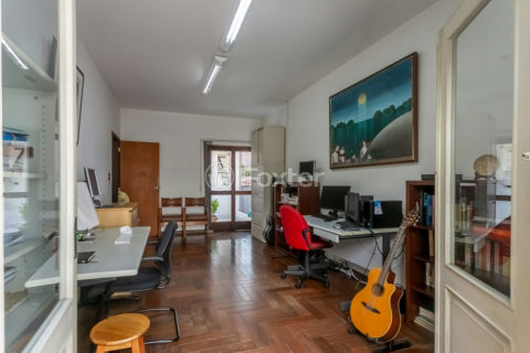 Image 30 - 1035580