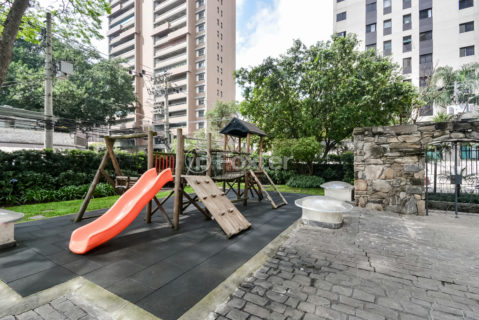 Image 66 - 1035590