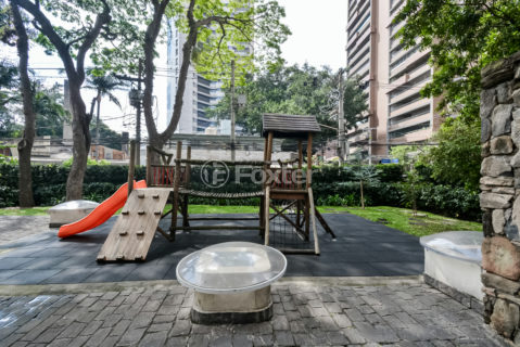 Image 65 - 1035590
