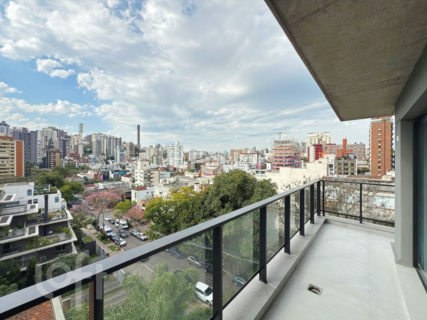 Image 16 - 1035651