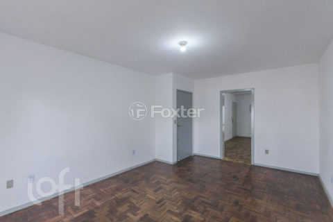 Image 21 - 1035653