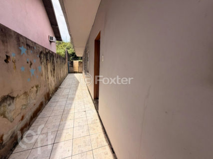Image 21 - 1035658