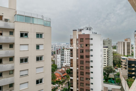 Image 32 - 1035673