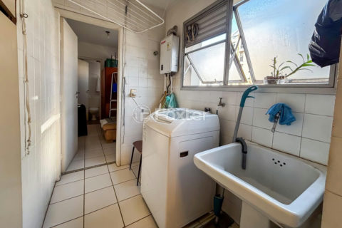 Image 28 - 1035682