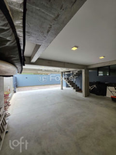 Image 25 - 1035683