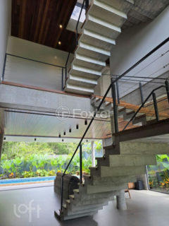 Image 48 - 1035683