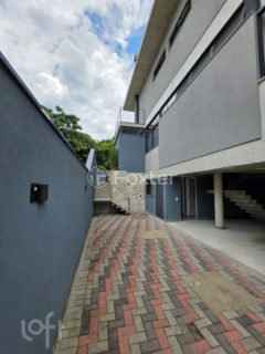 Image 70 - 1035683