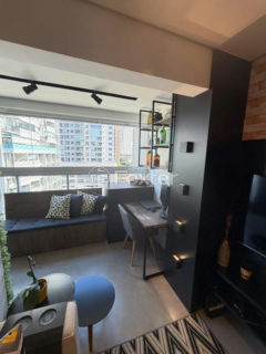 Image 7 - 1035686