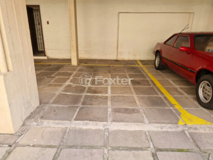 Image 40 - 1035715