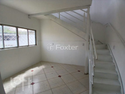 Image 4 - 1035717