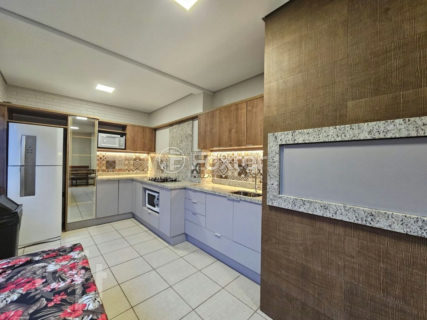 Image 30 - 1035720