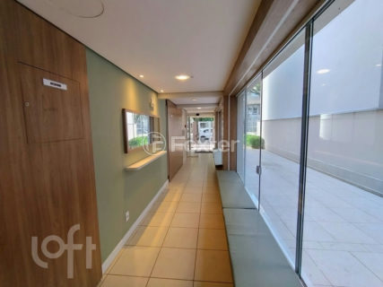 Image 31 - 1035754