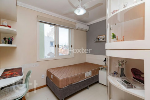Image 23 - 1035771