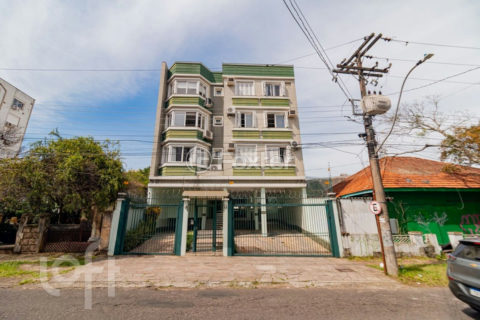 Image 33 - 1035771
