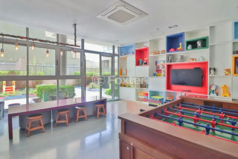 Image 20 - 1035772