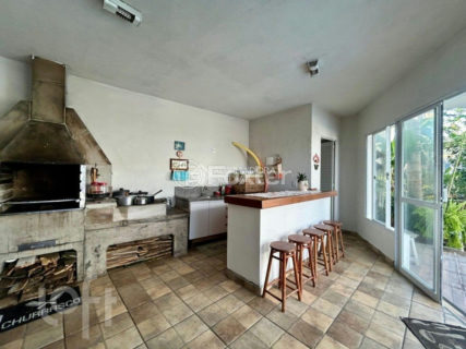 Image 35 - 1035803
