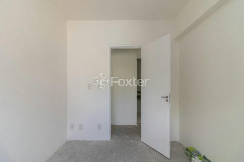 Image 31 - 1035810