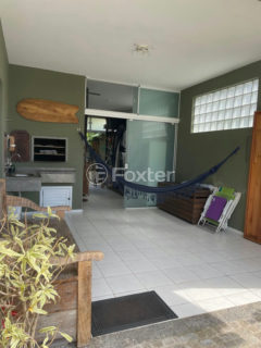 Image 9 - 1035817