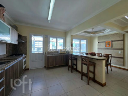 Image 3 - 1035820