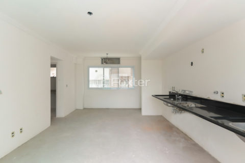 Image 32 - 1035822