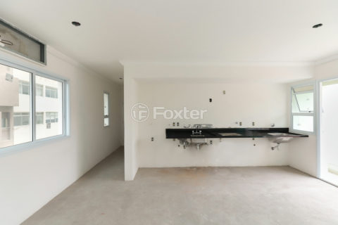Image 33 - 1035822