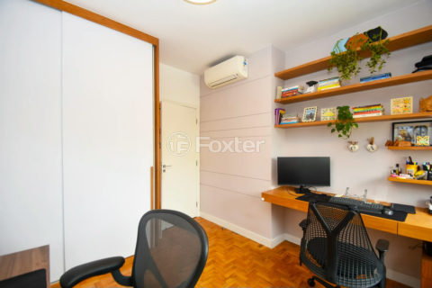 Image 32 - 1035824