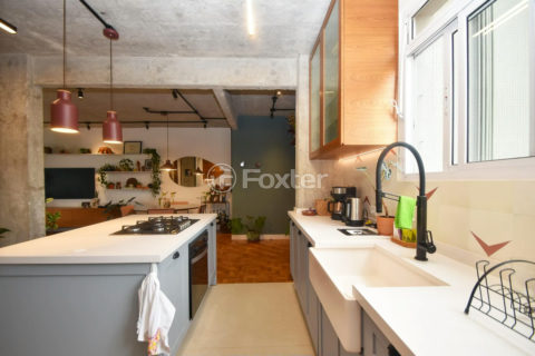 Image 21 - 1035824