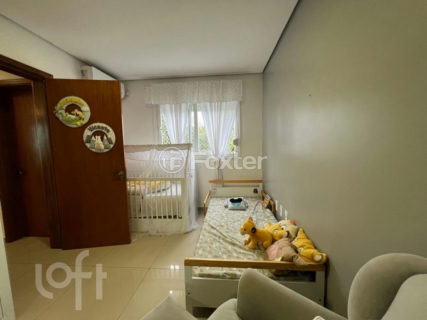 Image 21 - 1035845