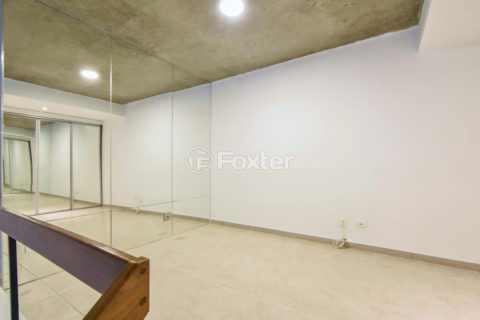 Image 43 - 1035862