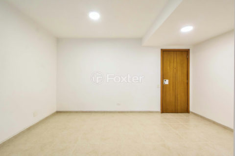 Image 9 - 1035862