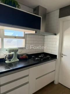 Image 7 - 1035947