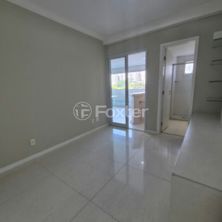 Image 6 - 1035967