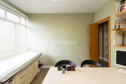 Image 21 - 1035971