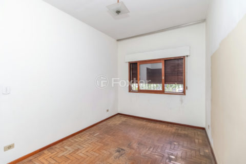 Image 32 - 1035972