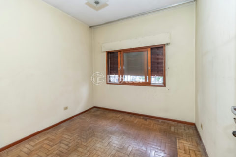 Image 30 - 1035972