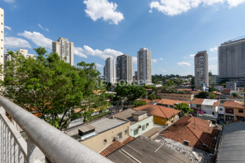 Image 5 - 1035982