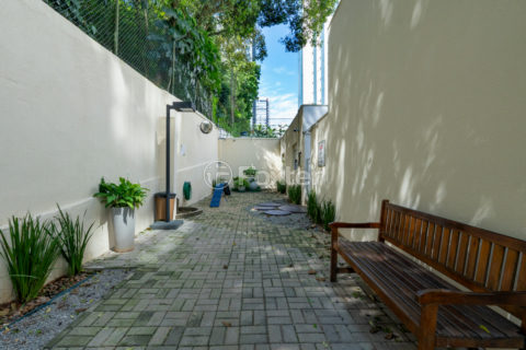 Image 51 - 1035982