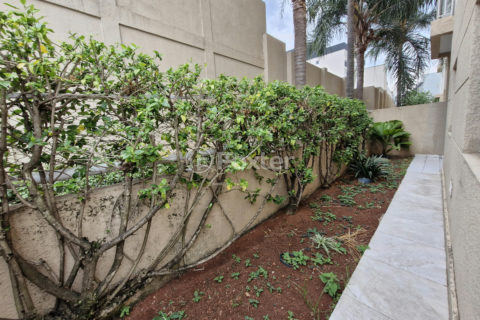 Image 9 - 1035983