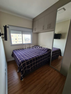 Image 37 - 1035985