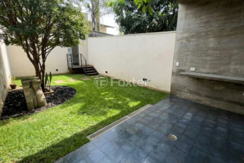 Image 22 - 1035986