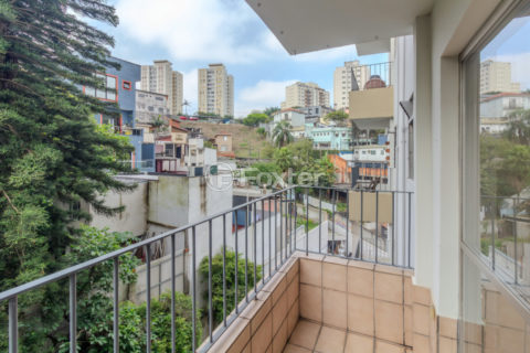 Image 7 - 1035990