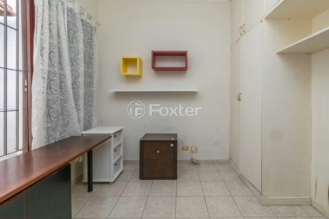 Image 32 - 1035994