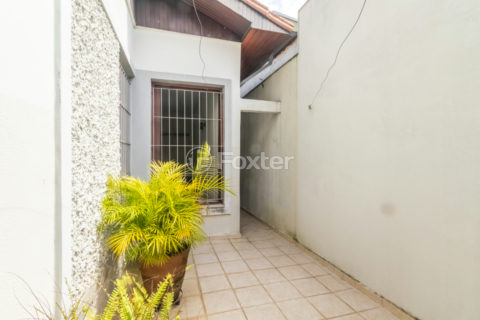 Image 35 - 1035994